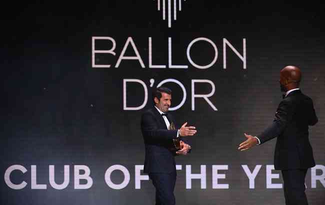 Bola de Ouro: Benzema, do Real Madrid, recebe prêmio de melhor do mundo - Superesportes