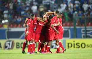 Imagens do jogo entre Cruzeiro e Internacional, na Arena do Jacar, pelo Brasileiro