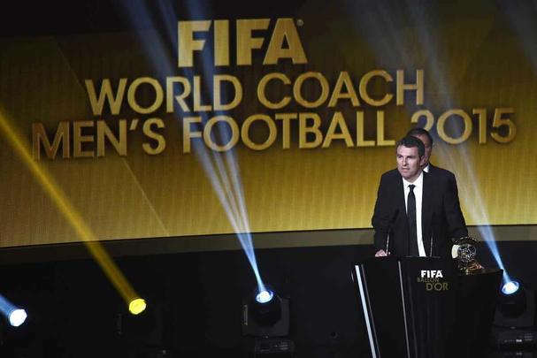 Confira as fotos dos bastidores e da cerimônia da Bola de Ouro