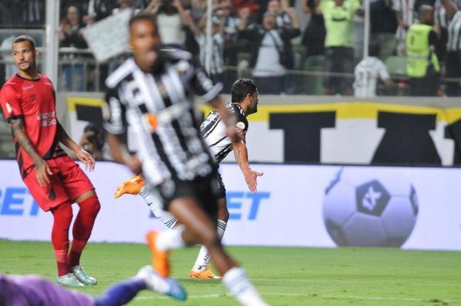 Fotos do jogo entre Atltico e Athletico-PR