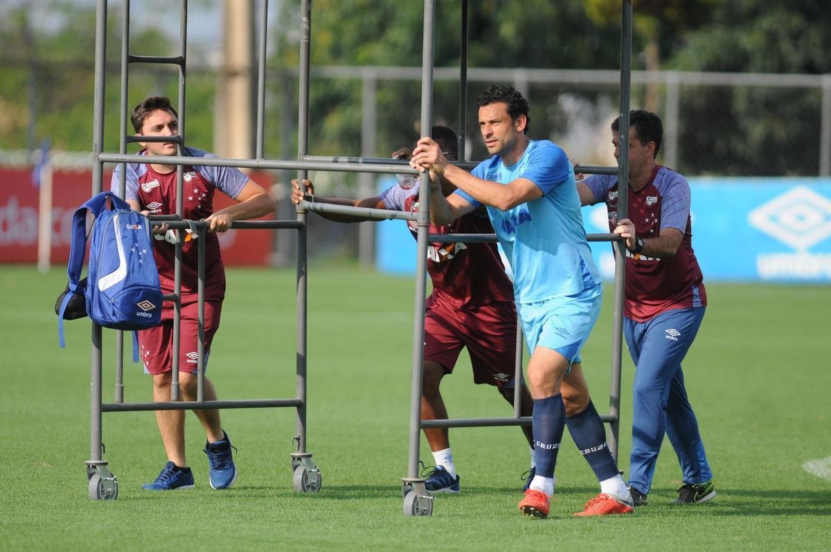 Fotos da reapresentao do Cruzeiro nesta segunda-feira, na Toca da Raposa II. Time se prepara para enfrentar o Boca Juniors, quinta-feira  noite, s 21h45, no Mineiro. Jogo valer pelas quartas de final da Copa Libertadores (Leandro Couri/EM D.A Press)