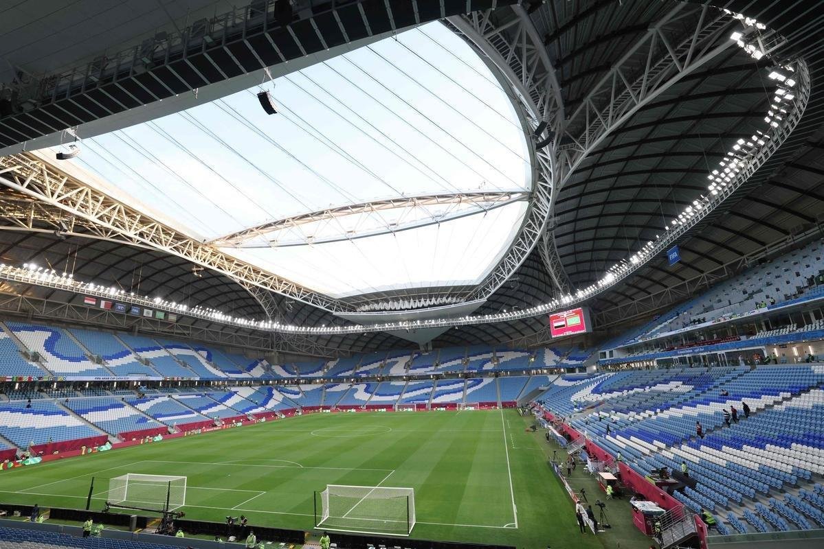 Estdio Al Janoub: arena com capacidade para 40 mil torcedores fica em Al Wakrah, ao sul da capital Doha, e tem design inspirado na tradio martima do municpio

