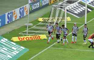 Fotos do gol de Hulk sobre o Sport. Foi segundo gol do Atltico na vitria por 3 a 0 pela 21 rodada do Brasileiro