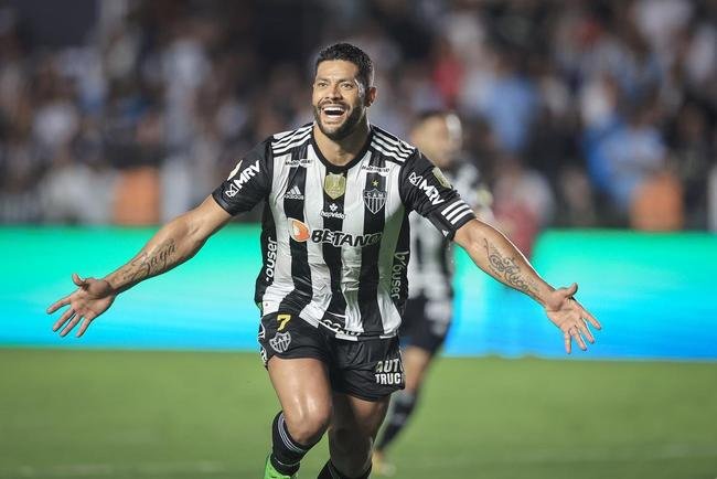 Fotos do jogo entre Santos e Atltico na Vila Belmiro, em Santos, pela 30 rodada do Campeonato Brasileiro