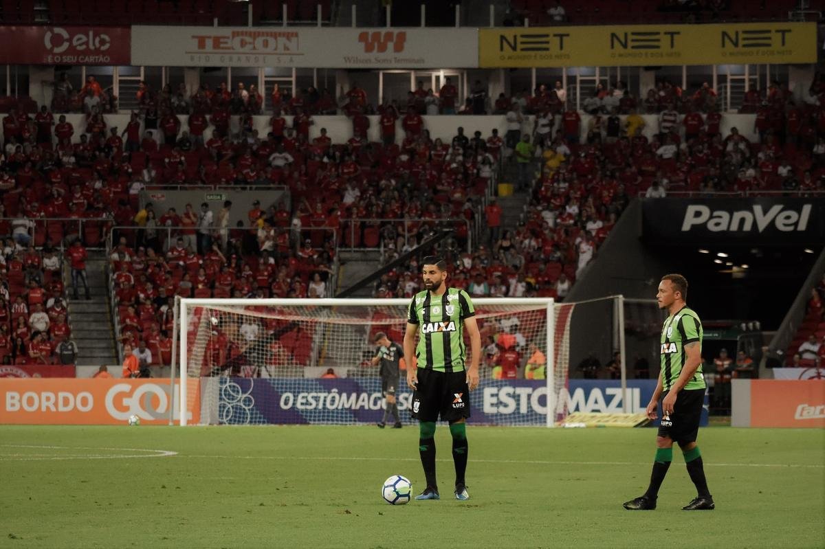 Amrica enfrentou o Internacional, no Beira-Rio, em Porto Alegre, pela 34 rodada do Brasileiro