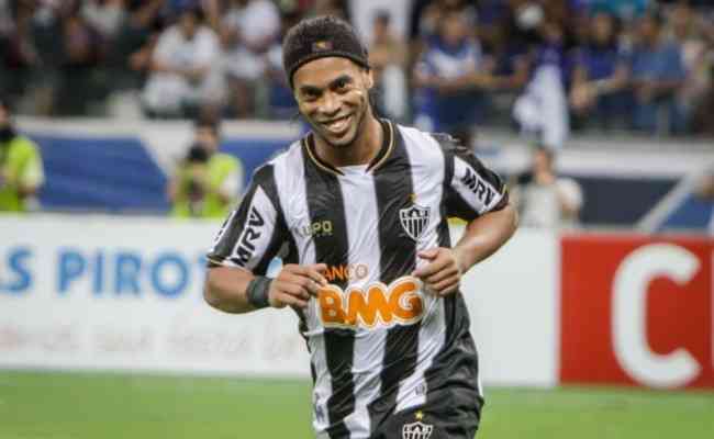 Ronaldinho Gacho fez o nico gol do Atltico-MG no jogo de volta da final do Mineiro de 2013
