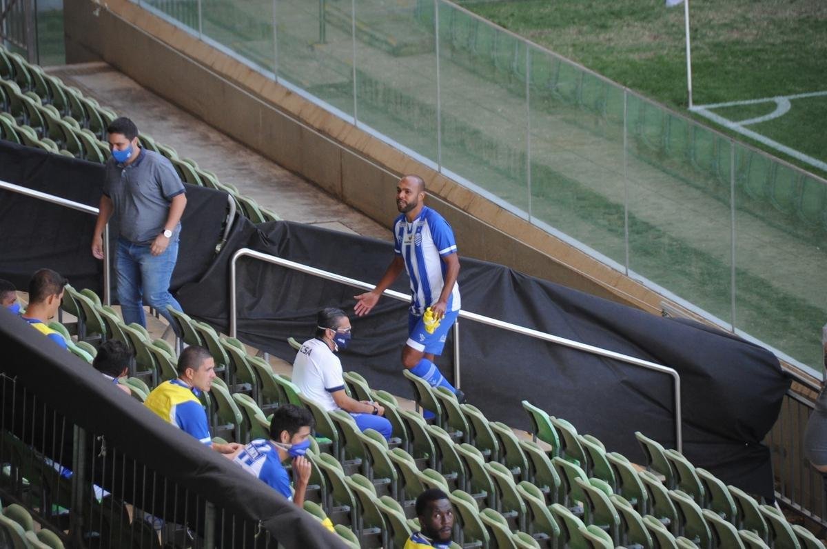 Fotos do jogo entre Amrica e CSA-AL, no Independncia, em Belo Horizonte, pela Srie B do Campeonato Brasileiro
