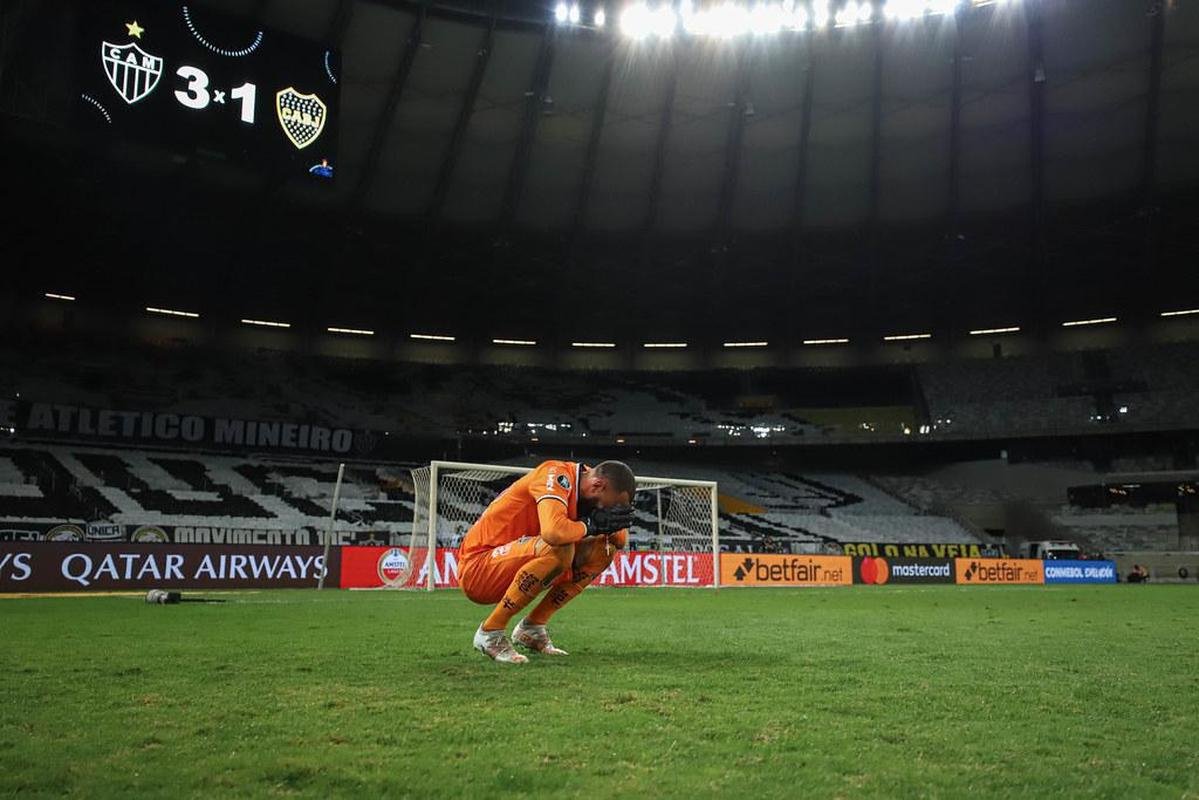 No primeiro jogo das oitavas de final da Libertadores 2021, Atltico e Boca Juniors ficaram no empate sem gols na Argentina. No Mineiro, o placar se repetiu. Na disputa por pnaltis, o Galo venceu por 3 a 1, com direito a show do goleiro Everson, que defendeu duas cobranas e efetuou o disparo da classificao.