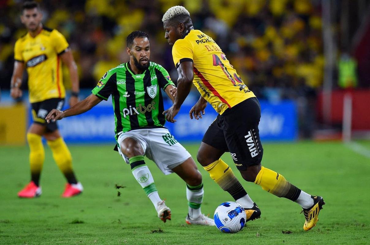 Barcelona-EQU x Amrica: fotos do jogo pela Libertadores