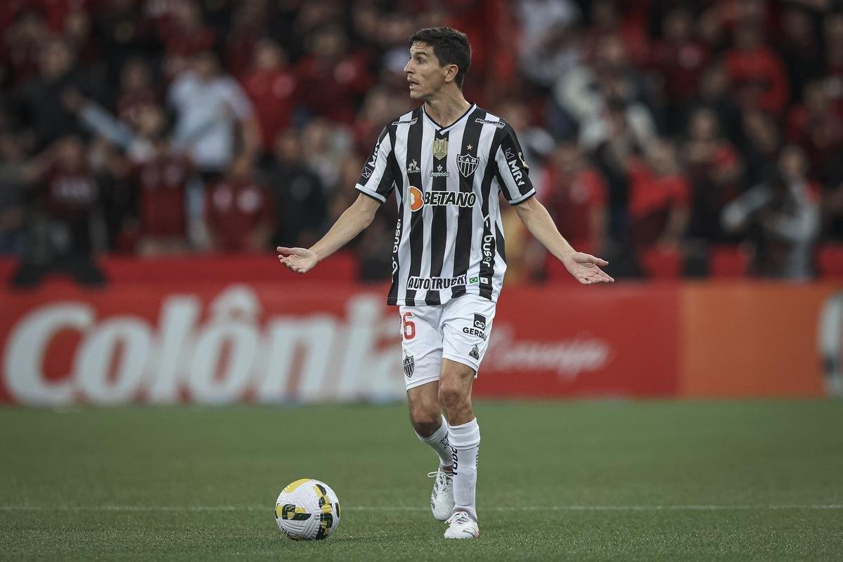 Neste domingo (17), o Atlético enfrentou o Athletico-PR pela segunda rodada da Série A do Campeonato Brasileiro. A partida foi realizada na Arena da Baixada, em Curitiba.