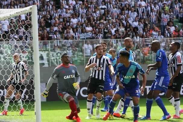 Imagens de Atltico x Ponte Preta, no Independncia