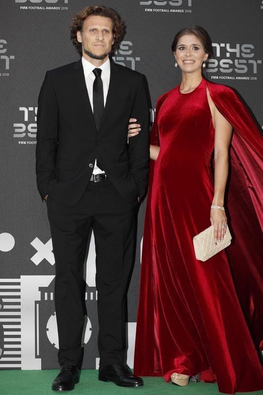 O ex-atacante uruguaio Diego Forlan e sua esposa Paz Cardoso 