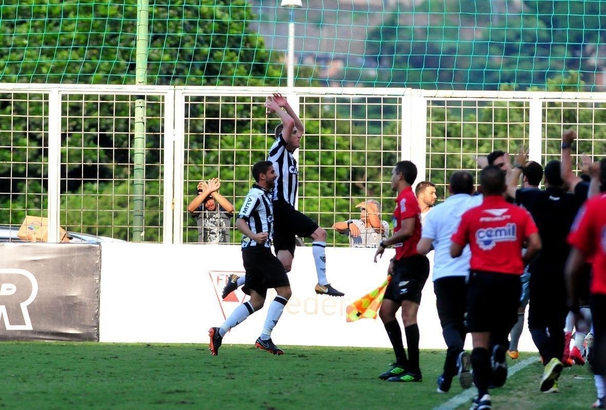 Imagens do clssico entre Atltico e Cruzeiro, no Independncia
