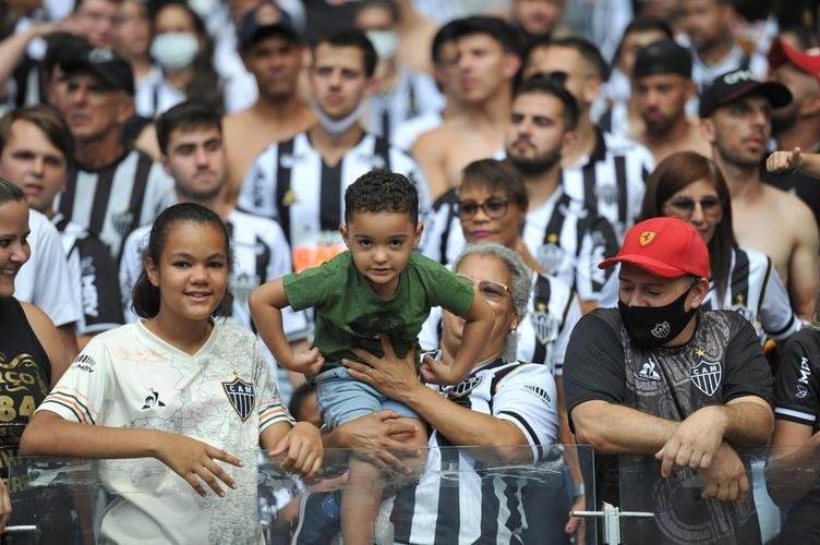Torcida do Atltico lota o Mineiro contra o Amrica; veja fotos