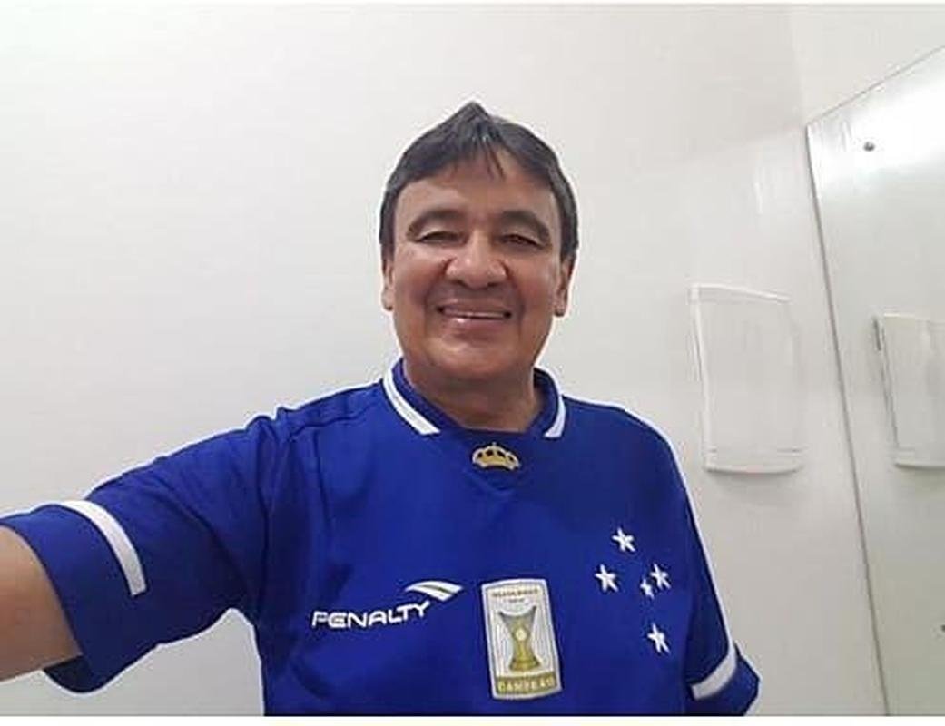Senador eleito e ministro do Desenvolvimento, Assistncia Social, Famlia e Combate  Fome no governo de Lula, o piauiense Wellington Dias  torcedor do Cruzeiro