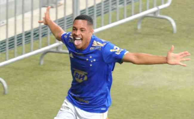 Vitor Roque marcou o gol do Cruzeiro no clssico contra o Atltico