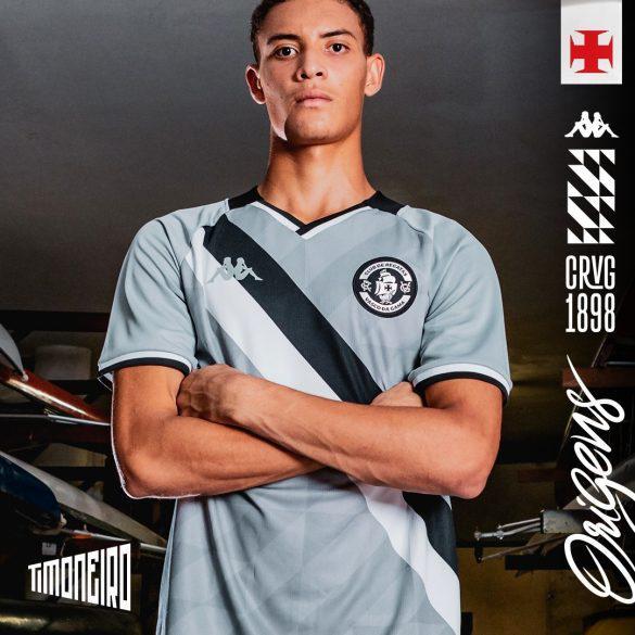 Em maro, o Vasco lanou o seu terceiro manto para a temporada 2021. Batizado de 'Timoneiro', o uniforme  inspirado nas primeiras guarnies do remo, esporte tradicional e que deu origem ao clube. A camisa custa R$239,90.