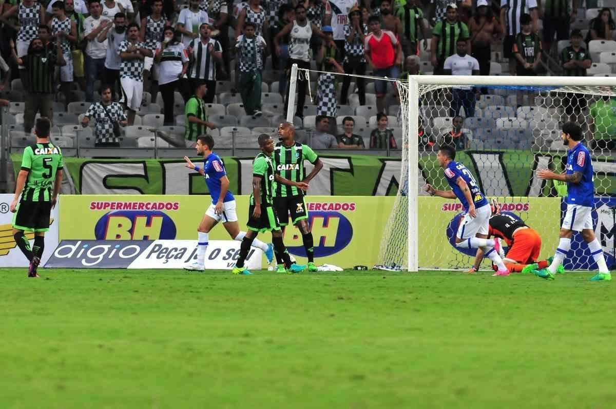 Partida disputada neste domingo, pela semifinal do Campeonato Mineiro