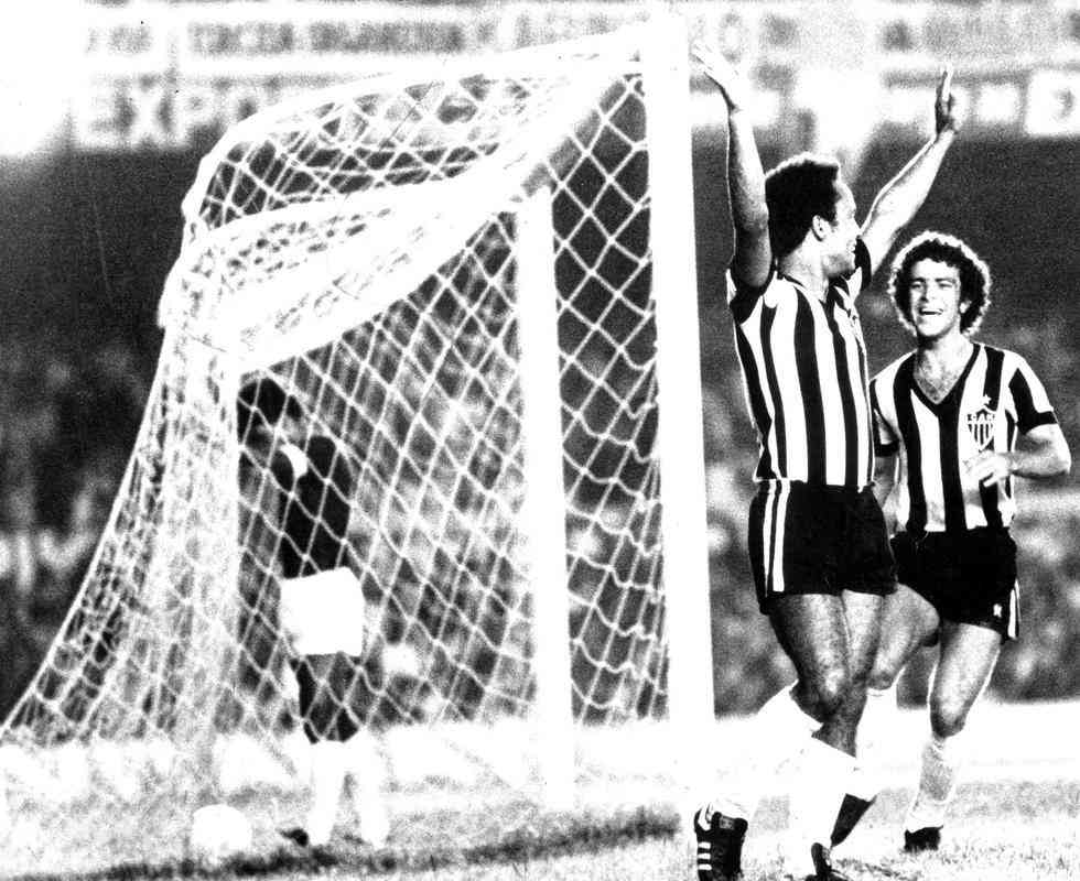 1977 - Reinaldo - 28 gols
