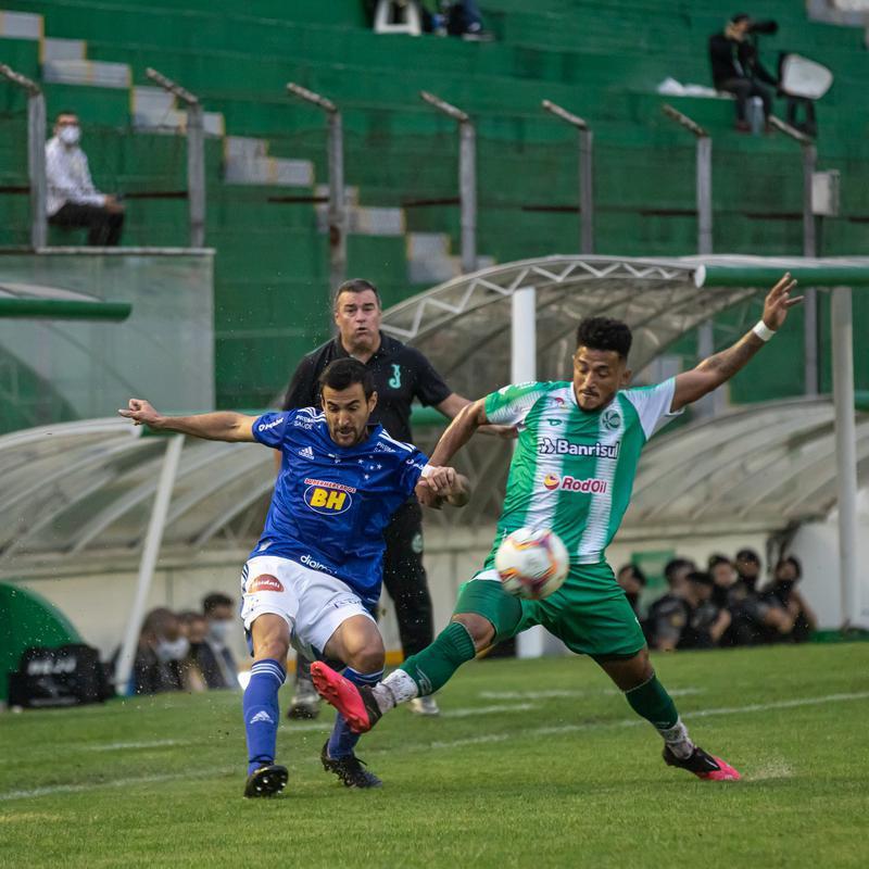 Fotos do jogo entre Juventude e Cruzeiro, em Caxias do Sul, pela Série B