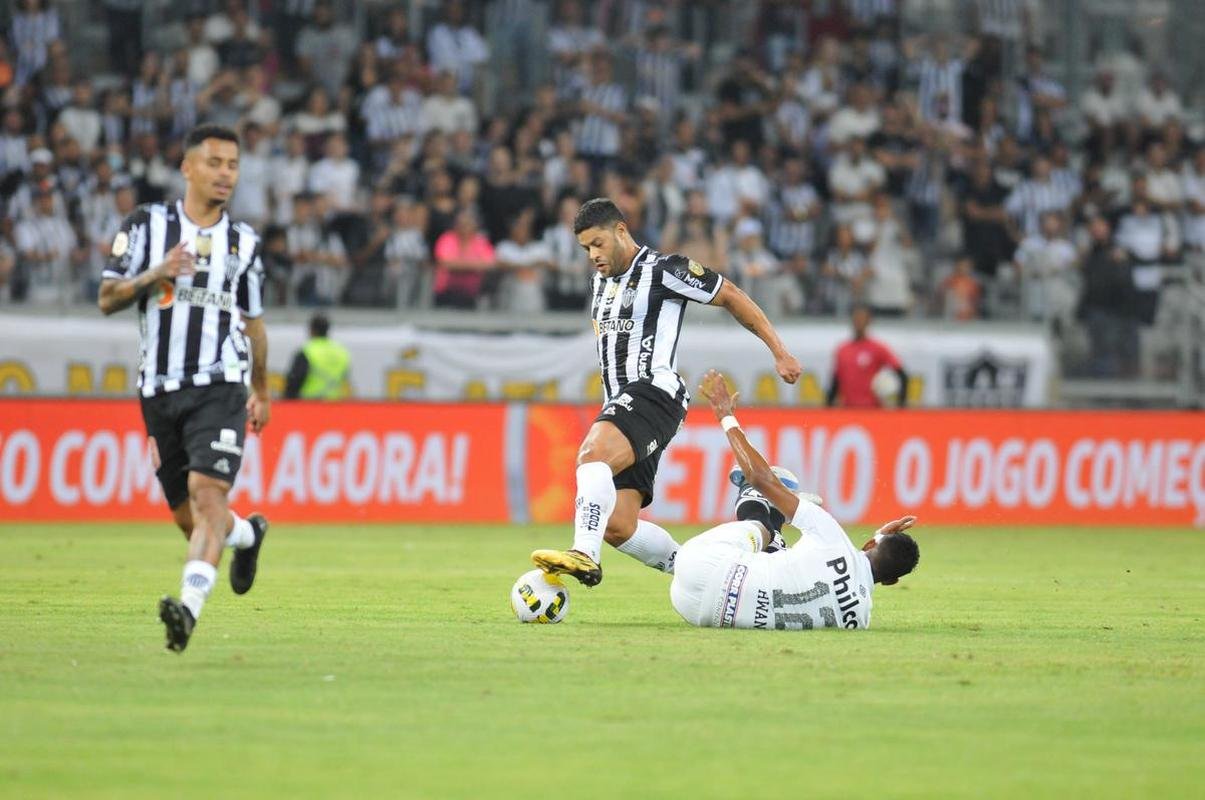 Fotos do jogo entre Atltico e Santos, no Mineiro, em Belo Horizonte, pela 11 rodada do Campeonato Brasileiro