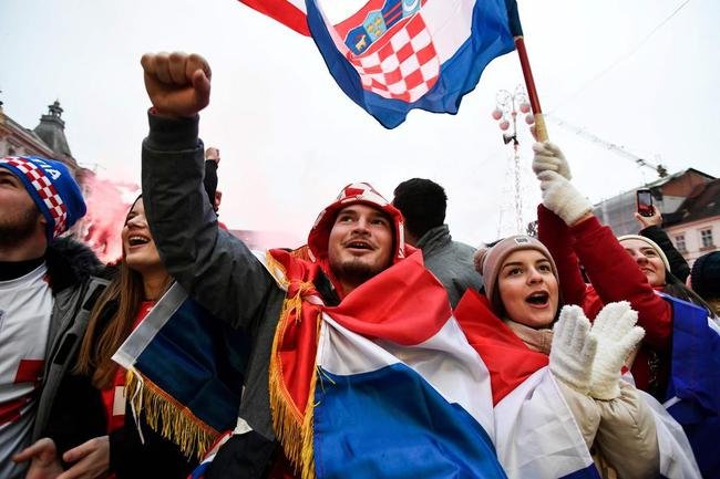 Festa da torcida croata em Zagreb com a vitria sobre Marrocos e a conquista do terceiro lugar na Copa do Mundo de 2022, no Catar