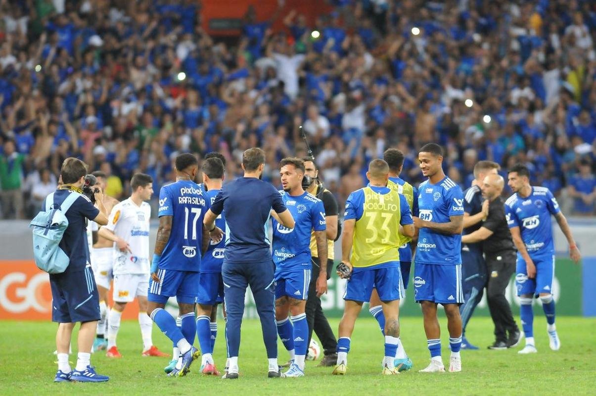 Fotos da partida entre Cruzeiro e Novorizontino, neste domingo (17), no Mineiro, em Belo Horizonte. Jogo  vlido pela 18 rodada da Srie B do Campeonato Brasileiro.