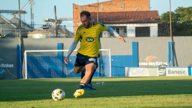 Imagens do ltimo treino do Cruzeiro antes de enfrentar o Sergipe pela Copa do Brasil