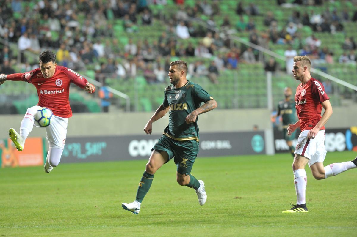 Fotos do jogo entre Amrica e Internacional, no Independncia, pela 15 rodada do Campeonato Brasileiro