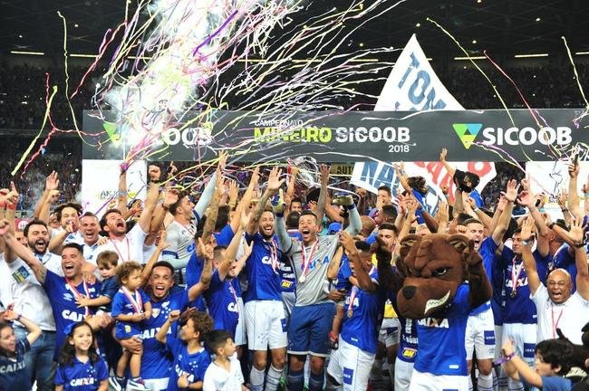 Festa do Cruzeiro com a conquista do Campeonato Mineiro sobre o Atltico