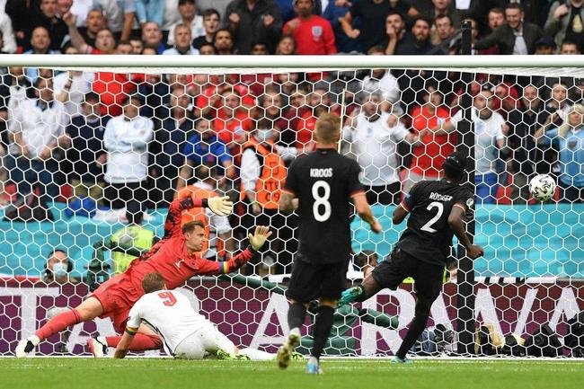 Fotos do gol de Harry Kane, da Inglaterra, sobre a Alemanha, em Wembley. Ingleses venceram por 2 a 0 e avan�aram �s quartas de final da Eurocopa
