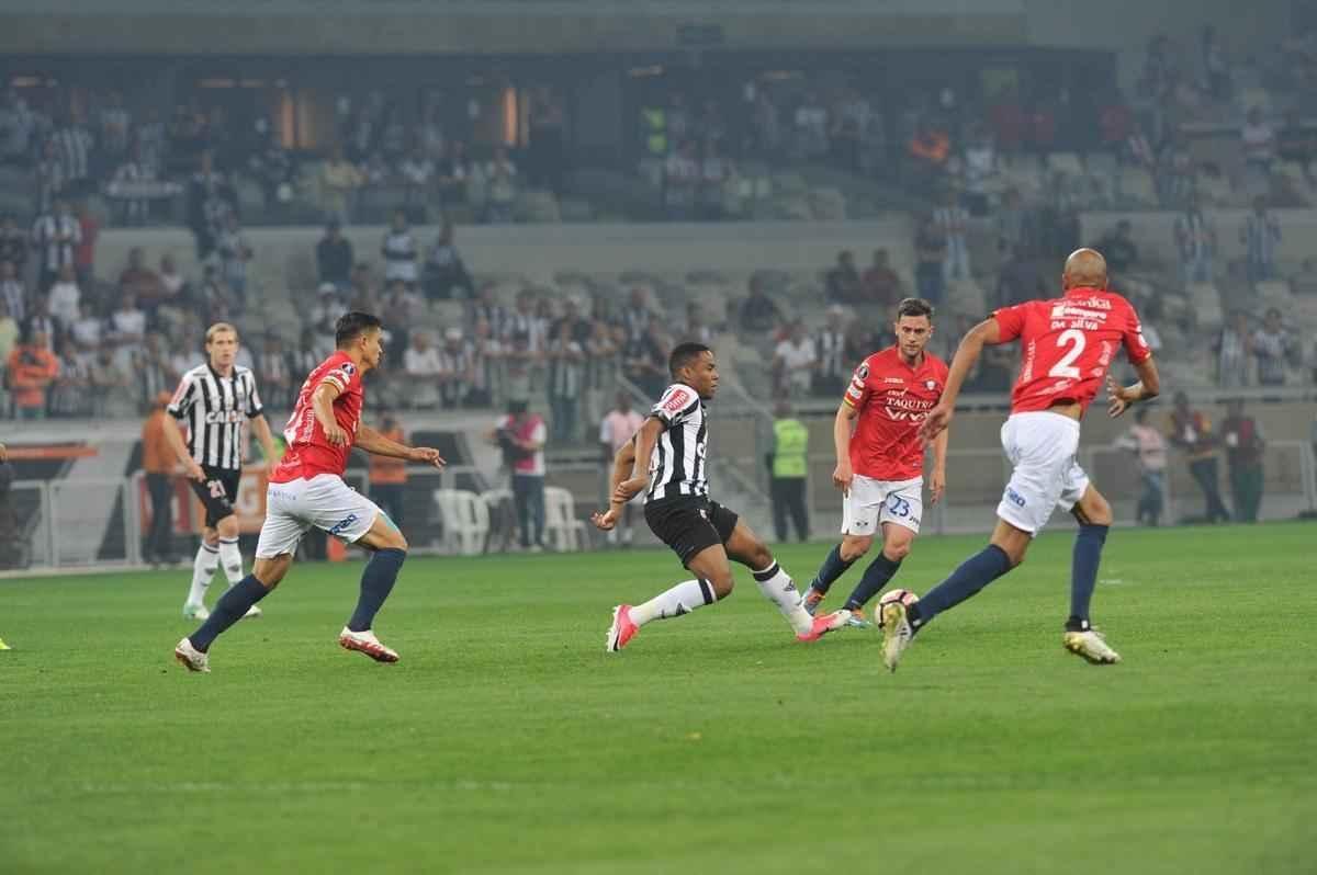 Atltico e Jorge Wilstermann se enfrentaram, no Mineiro, pelas oitavas de final da Libertadores