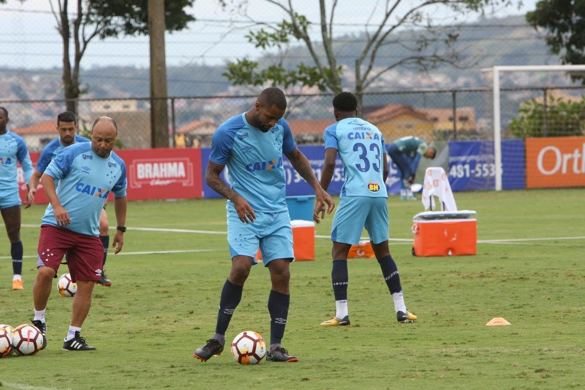 Imagens do treino do Cruzeiro neste domingo (20/05/2018)