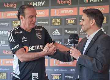 Diretor de futebol do Galo afirma que o clube pretende manter o treinador na próxima temporada, mas negociações serão mais à frente