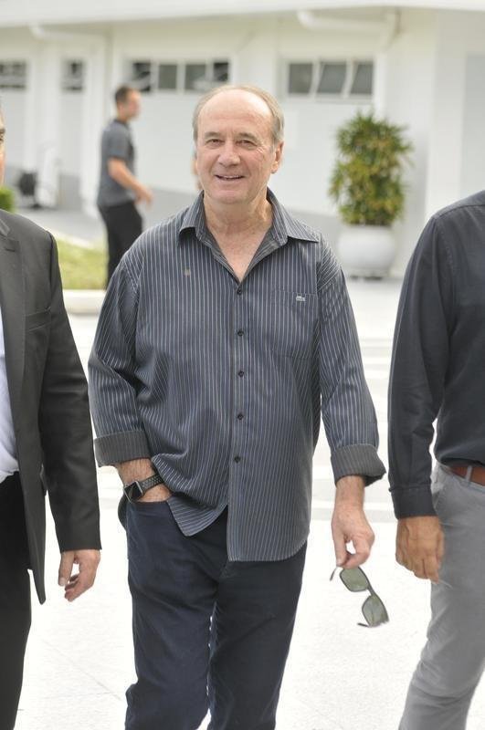 Levir Culpi foi apresentado pela diretoria na Cidade do Galo, enquanto os jogadores treinavam