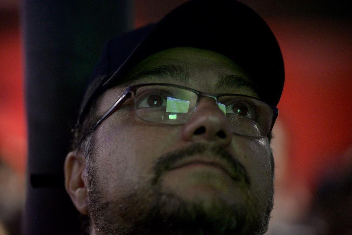 Atleticanos no Bar do Salomo, em BH, durante jogo contra o Bahia. Depois da vitria por 3 a 2 houve muita festa pelo ttulo brasileiro