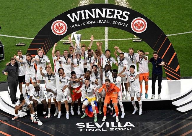 Eintracht bate o Rangers nos pnaltis, em Sevilla, e fatura a Liga Europa 