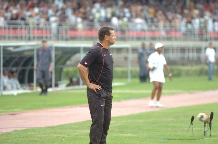 Celso Roth - Foi o tcnico do Atltico nos campeonatos de 2003 e 2009.