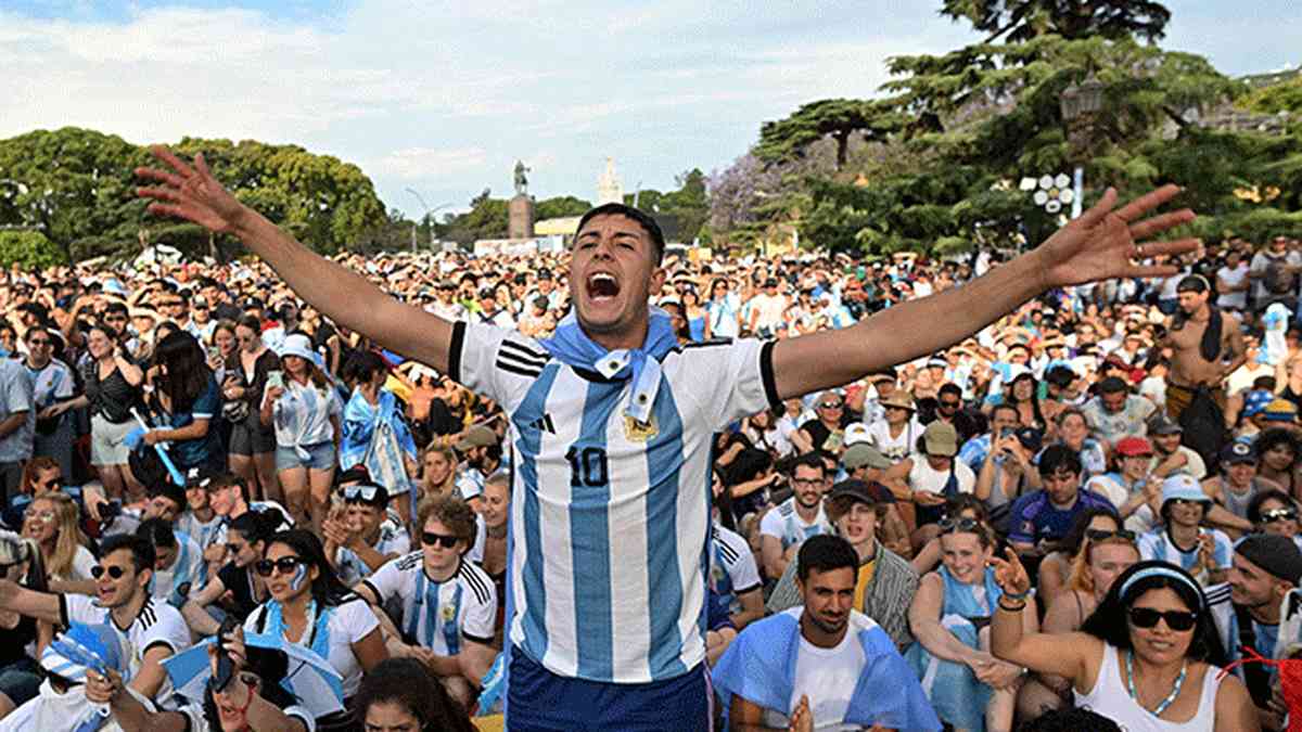 Um clube da terceirona argentina contratou o capitão da seleção de  Bangladesh e promete enlouquecer ainda mais os torcedores bengalis