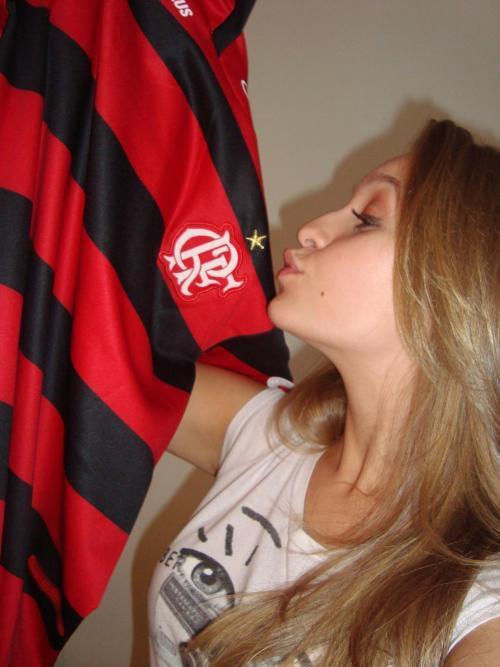 Carla Diaz torce para o Flamengo