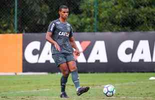 Lucas Cndido, que atua como volante e lateral-esquerdo, ainda no jogou no Campeonato Brasileiro de 2018