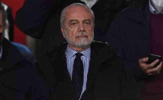 Presidente do Napoli não quer contratar jogadores de seleções da África devido à CAN