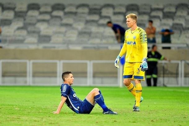 Fotos de Cruzeiro 2x2 Ava, no Mineiro, pela 35 rodada do Campeonato Brasileiro