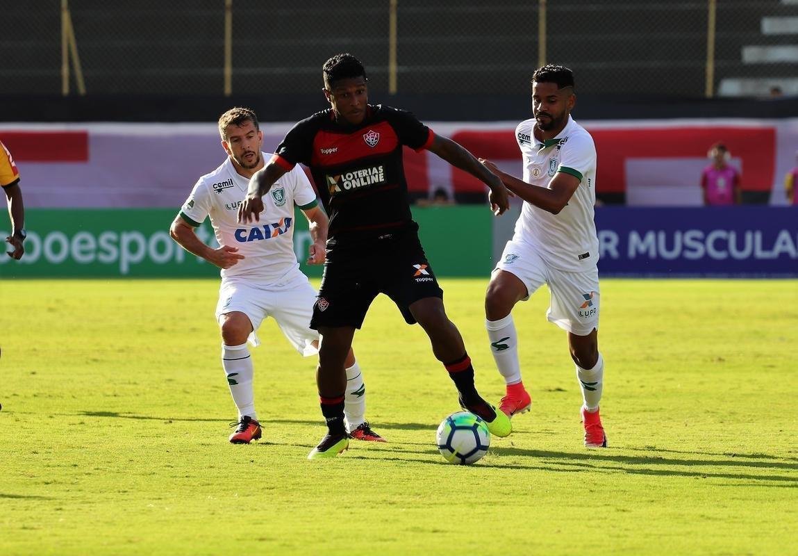 Amrica perdeu para o Vitria por 1 a 0 neste sbado, pelo Brasileiro