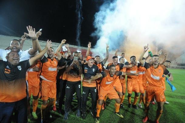 Coimbra venceu o Uberlndia por 1 a 0 e conquistou o trofu do Mdulo II do Campeonato Mineiro