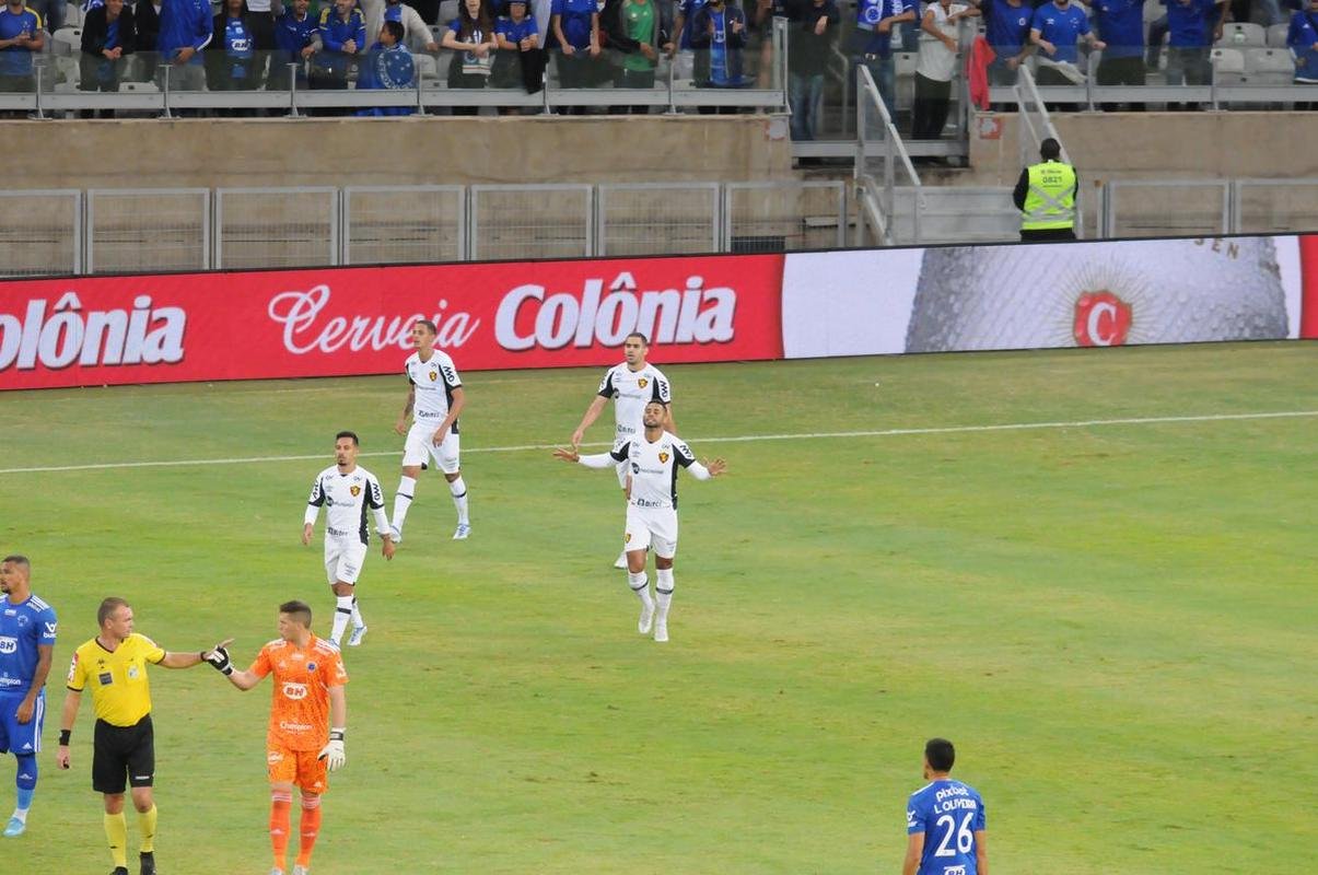 Fotos do jogo entre Cruzeiro e Sport, no Mineiro, em Belo Horizonte, pela 15 rodada da Srie B do Campeonato Brasileiro (28/6/2022)