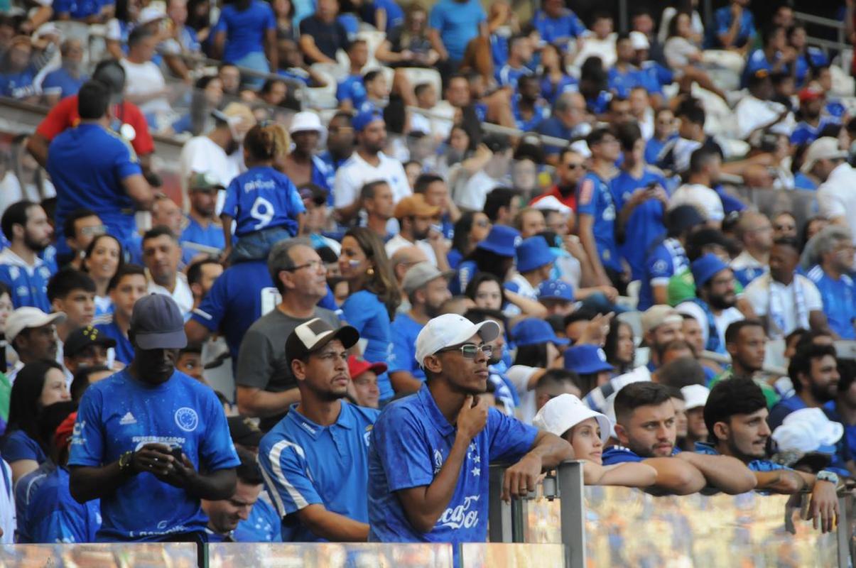 Cruzeiro x Bahia: fotos da torcida da Raposa no Mineiro