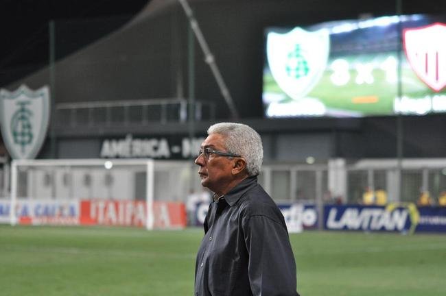 Imagens do jogo entre Amrica e Mogi Mirim no Independncia