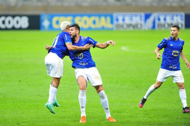 Fotos do jogo entre Cruzeiro e Guarani, no Mineiro, em Belo Horizonte, pela oitava rodada da Srie B do Campeonato Brasileiro de 2021