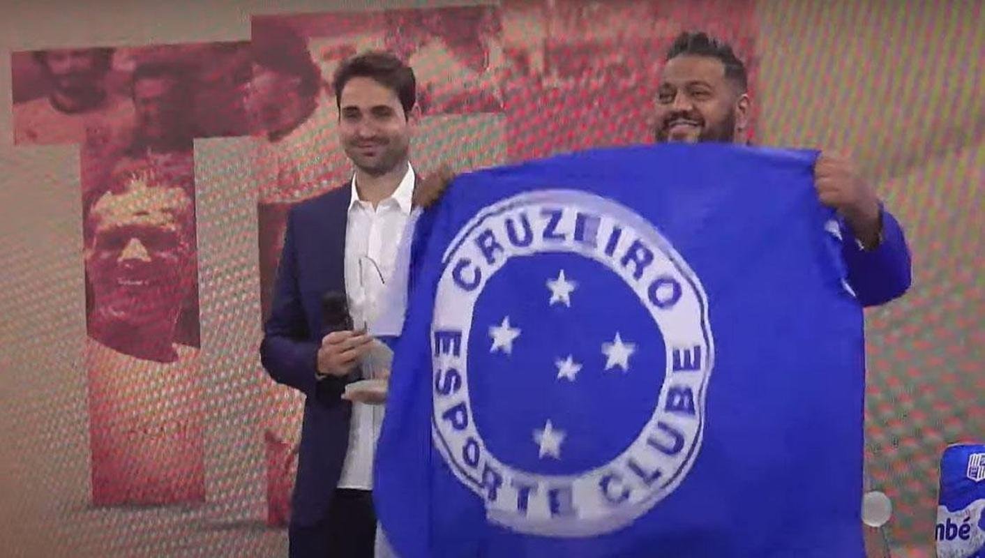 Cruzeiro, destaque especial pelo centenrio em 2021, foi representado por Paulo Assis